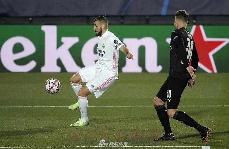 欧冠-本泽马头球梅开二度 皇马2-0携手门兴出线 欧冠-本泽马头球梅开二度 皇马2-0携手门兴出线