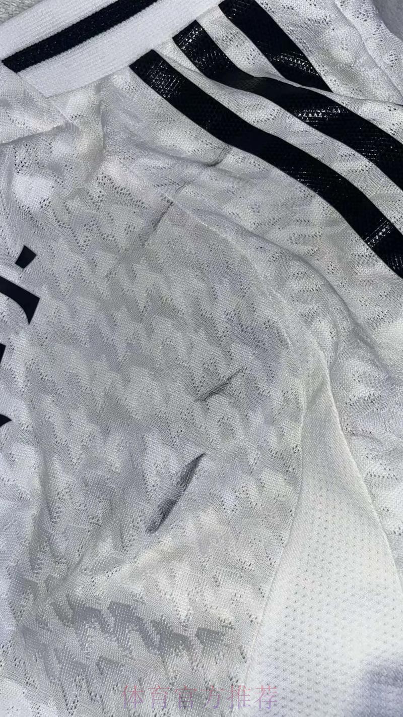 马卡:皇马为姆巴佩准备了8000万欧元签字费 马卡:皇马为姆巴佩准备了8000万欧元签字费